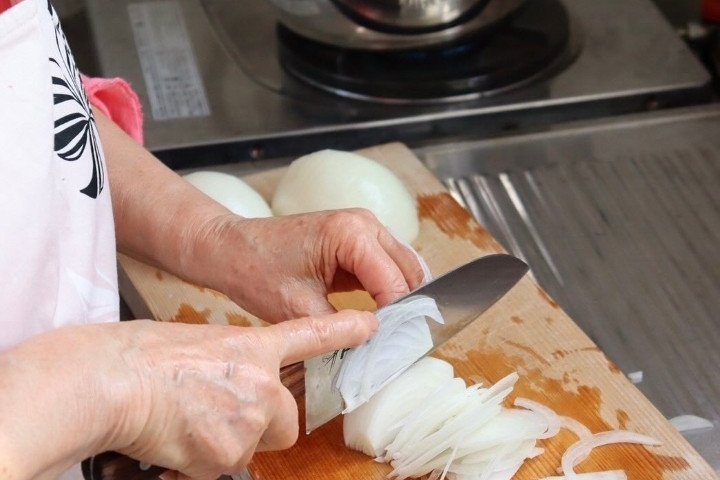 岩神町一丁目　地域食堂でわいわいごはん岩神町一丁目町社協では今年度より、NPO法人きなねと連携した地域食堂を企画しています (1).jpg